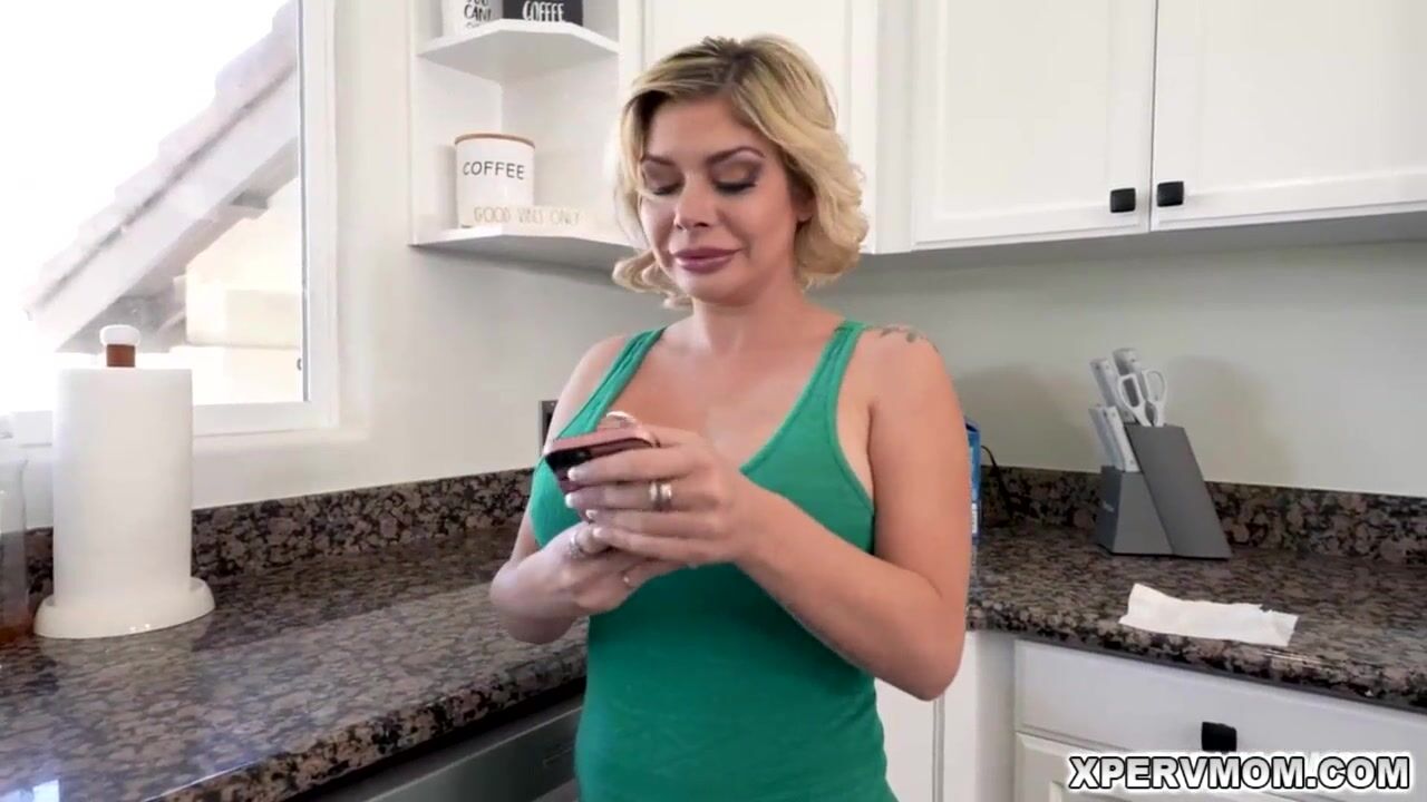 Mom Fucked In The Kitchen